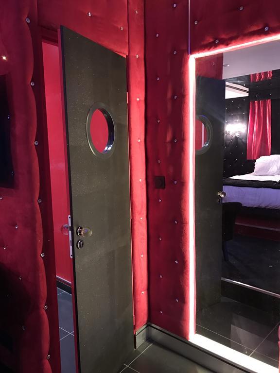 Le Cabaret Vip Spa Lyon Zewnętrze zdjęcie